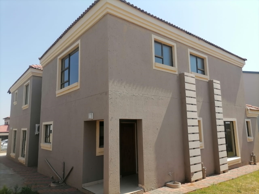 5 Bedroom Property for Sale in Thornhill Limpopo