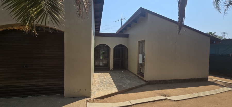 5 Bedroom Property for Sale in Polokwane Central Limpopo