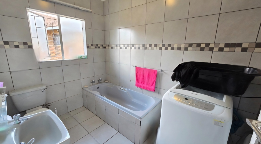 2 Bedroom Property for Sale in Bendor Limpopo