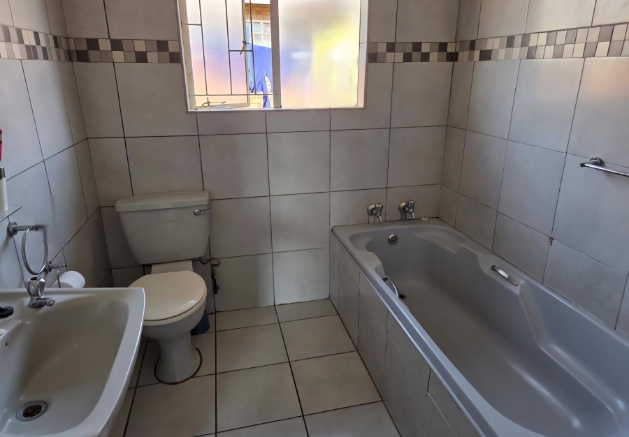 2 Bedroom Property for Sale in Bendor Limpopo