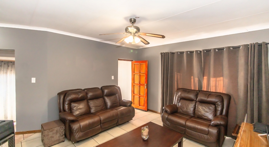 3 Bedroom Property for Sale in Sunset Boulevard Limpopo