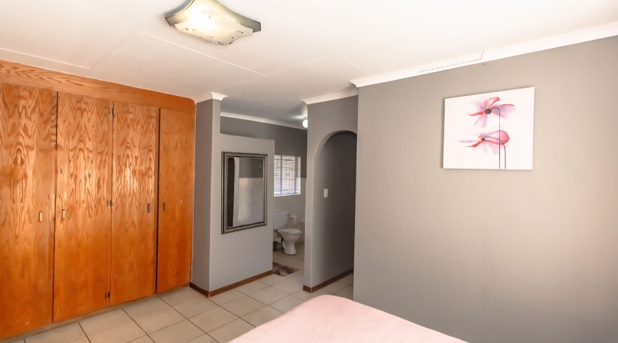 3 Bedroom Property for Sale in Sunset Boulevard Limpopo