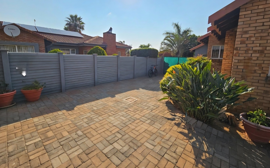 3 Bedroom Property for Sale in Sunset Boulevard Limpopo