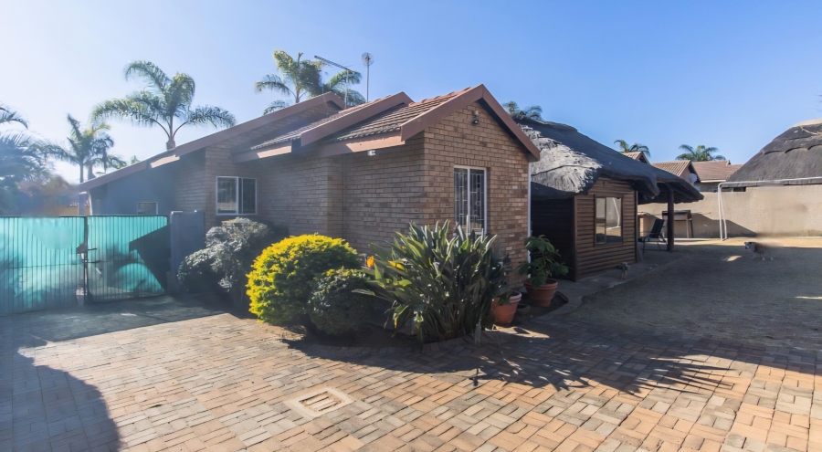 3 Bedroom Property for Sale in Sunset Boulevard Limpopo