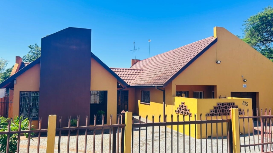 5 Bedroom Property for Sale in Eltivillas Limpopo