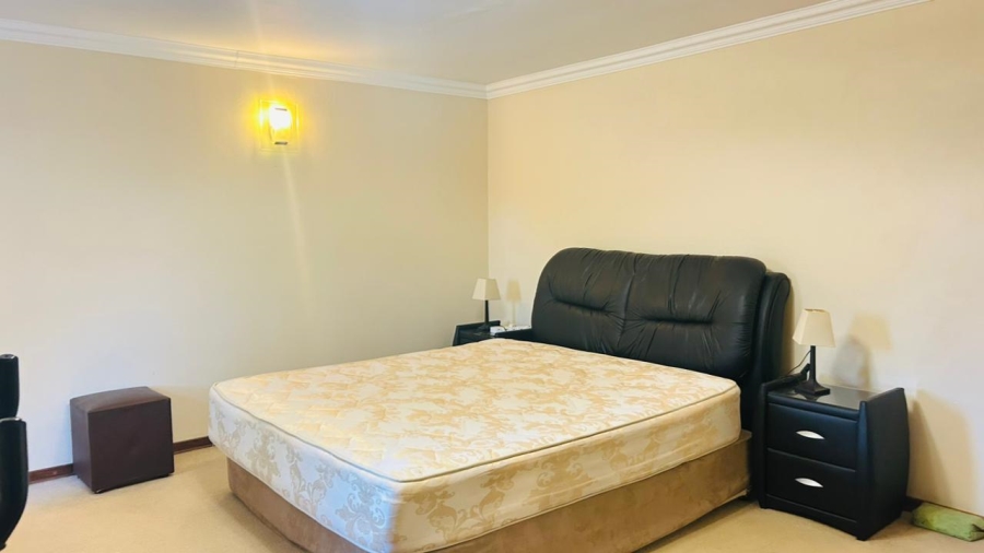 5 Bedroom Property for Sale in Eltivillas Limpopo