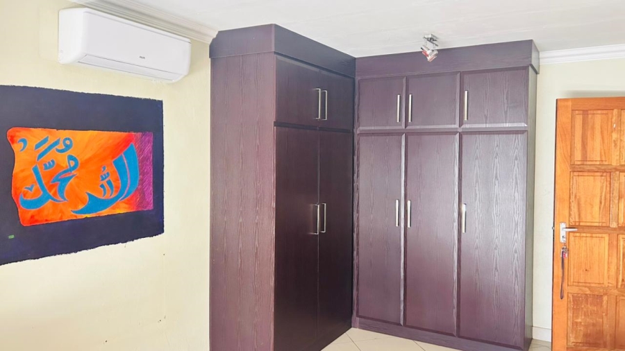 5 Bedroom Property for Sale in Eltivillas Limpopo