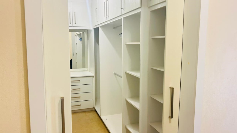 5 Bedroom Property for Sale in Eltivillas Limpopo