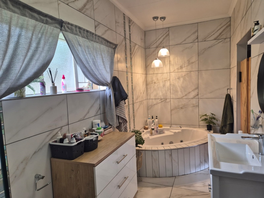 4 Bedroom Property for Sale in Welgelegen Limpopo