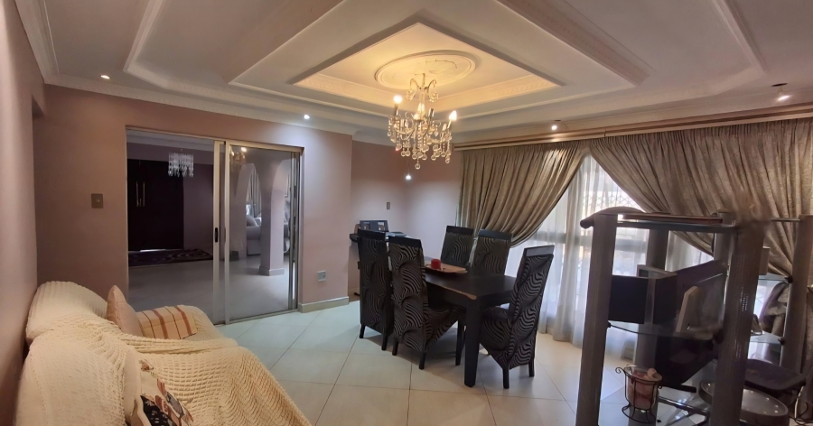 7 Bedroom Property for Sale in Flora Park Limpopo