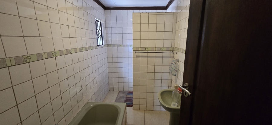 7 Bedroom Property for Sale in Flora Park Limpopo