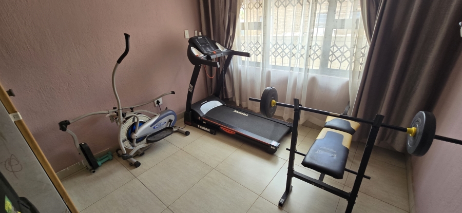 7 Bedroom Property for Sale in Flora Park Limpopo