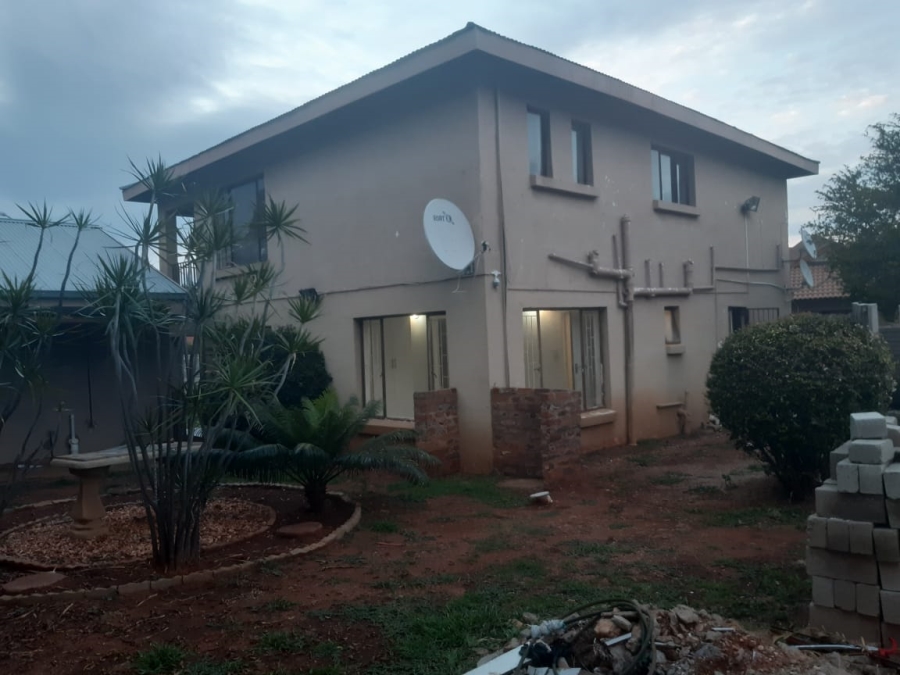 To Let 2 Bedroom Property for Rent in Flora Park Limpopo
