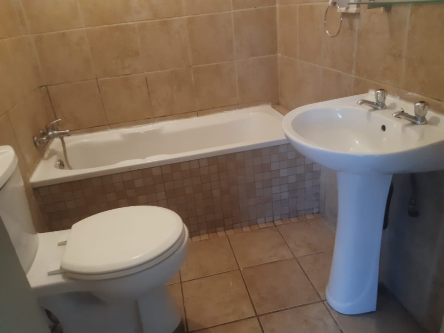 To Let 2 Bedroom Property for Rent in Flora Park Limpopo