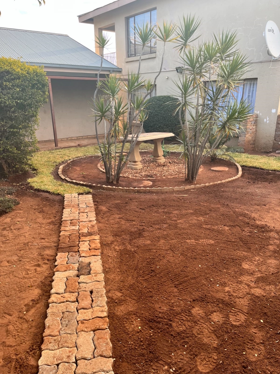 To Let 2 Bedroom Property for Rent in Flora Park Limpopo