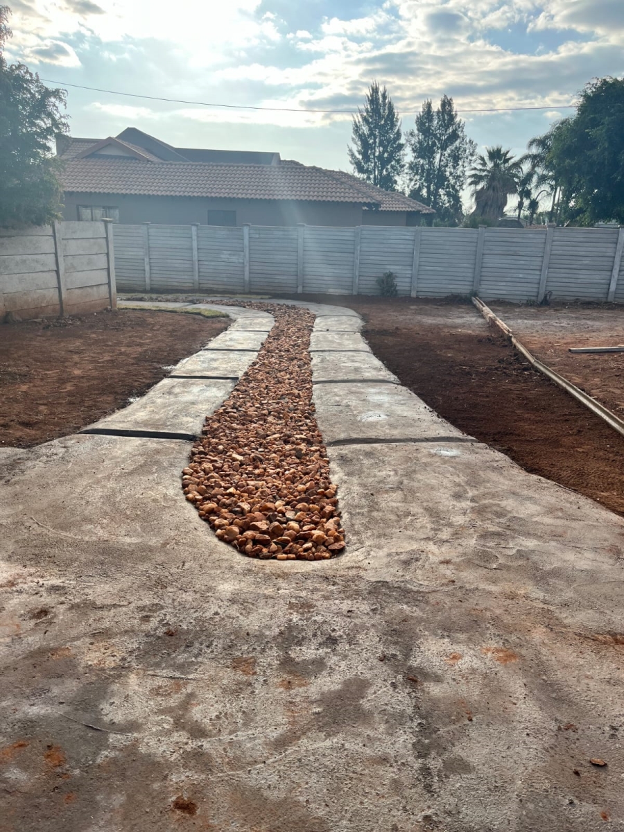 To Let 2 Bedroom Property for Rent in Flora Park Limpopo