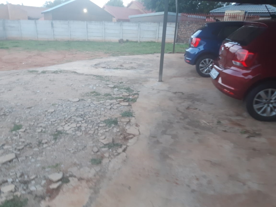 To Let 2 Bedroom Property for Rent in Flora Park Limpopo