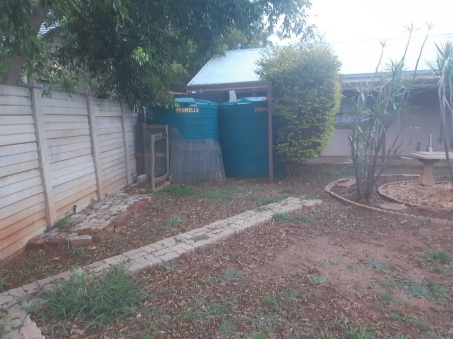 To Let 2 Bedroom Property for Rent in Flora Park Limpopo
