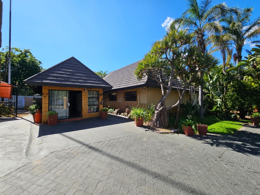 6 Bedroom Property for Sale in Bendor Limpopo