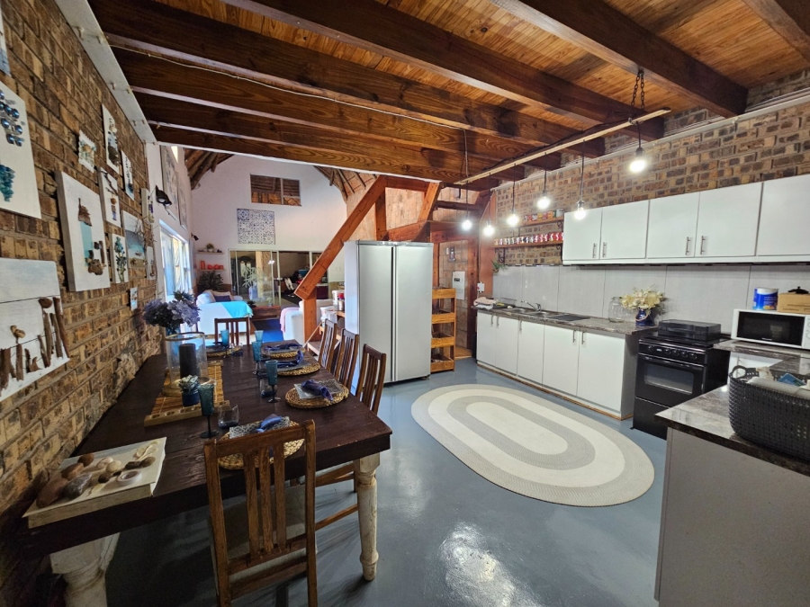 6 Bedroom Property for Sale in Bendor Limpopo