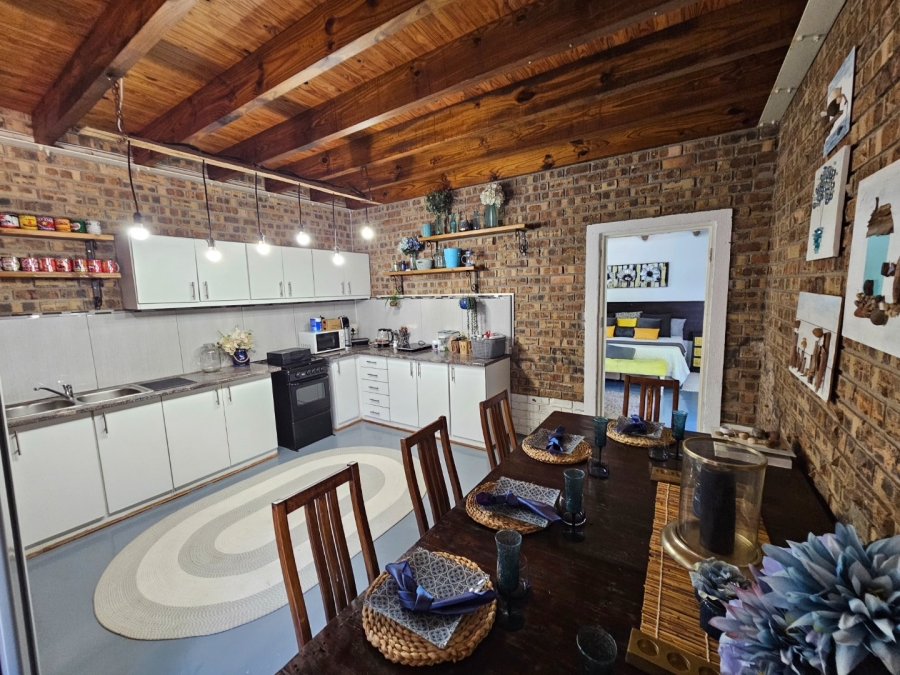 6 Bedroom Property for Sale in Bendor Limpopo