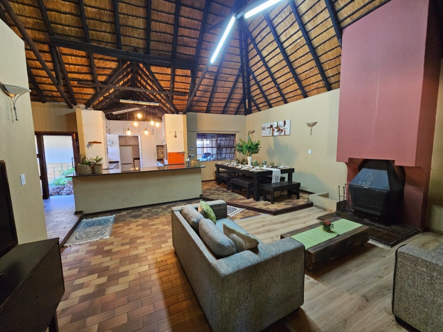 6 Bedroom Property for Sale in Bendor Limpopo