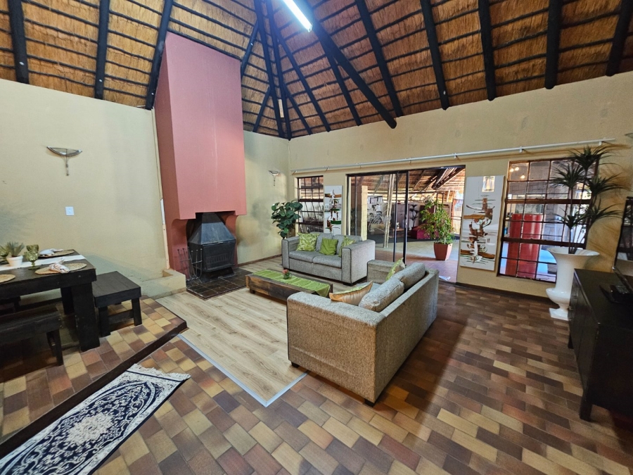 6 Bedroom Property for Sale in Bendor Limpopo