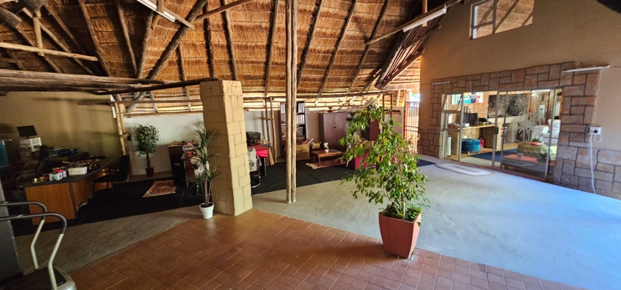 6 Bedroom Property for Sale in Bendor Limpopo