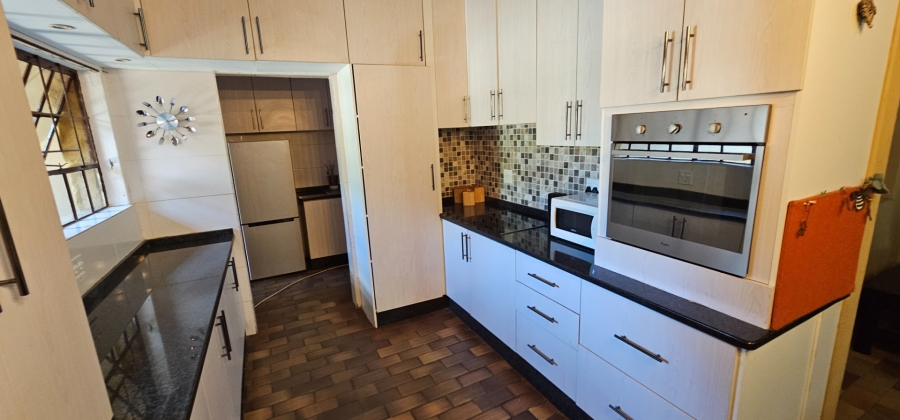 6 Bedroom Property for Sale in Bendor Limpopo