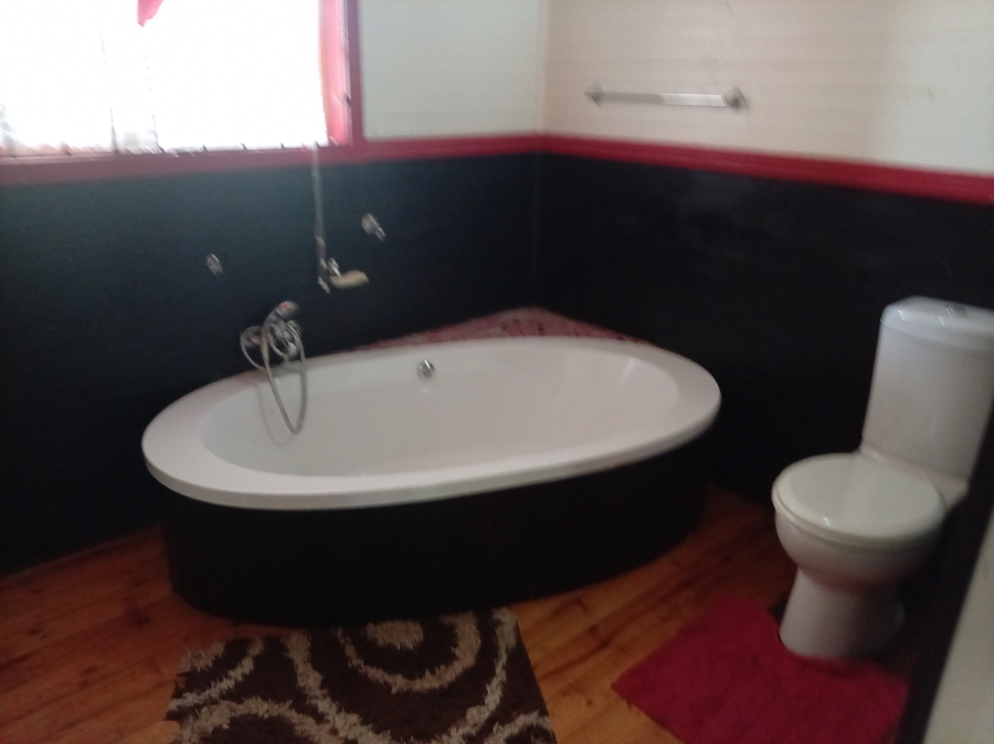 4 Bedroom Property for Sale in Buffelspoort Eco Estate Limpopo