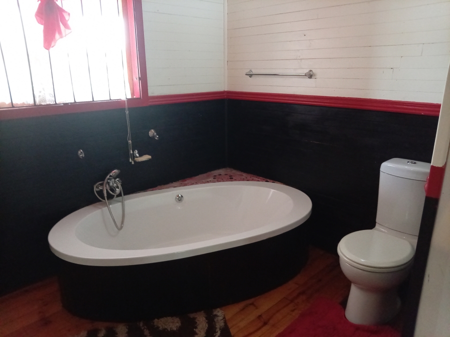 4 Bedroom Property for Sale in Buffelspoort Eco Estate Limpopo