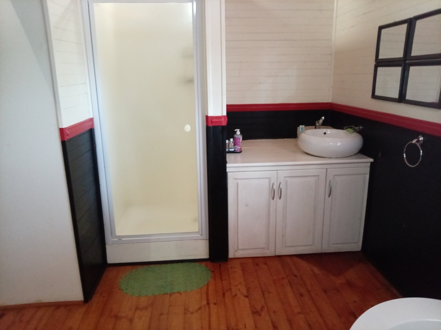 4 Bedroom Property for Sale in Buffelspoort Eco Estate Limpopo