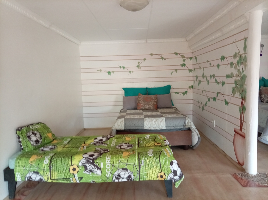 4 Bedroom Property for Sale in Buffelspoort Eco Estate Limpopo