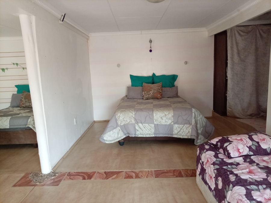 4 Bedroom Property for Sale in Buffelspoort Eco Estate Limpopo