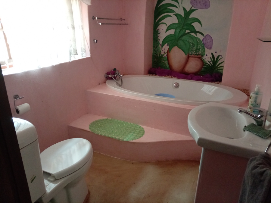 4 Bedroom Property for Sale in Buffelspoort Eco Estate Limpopo