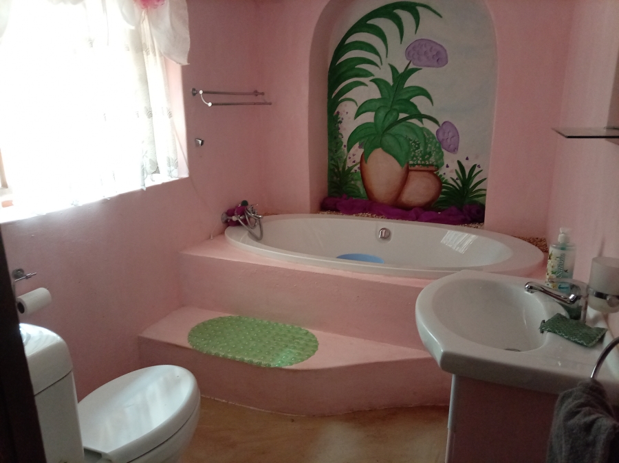 4 Bedroom Property for Sale in Buffelspoort Eco Estate Limpopo