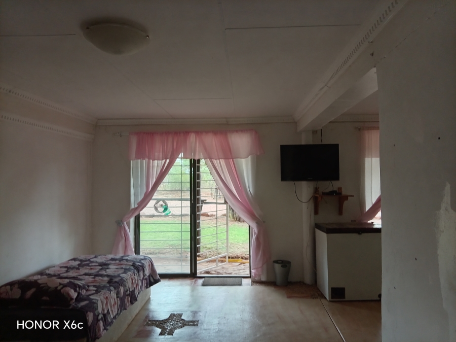 4 Bedroom Property for Sale in Buffelspoort Eco Estate Limpopo