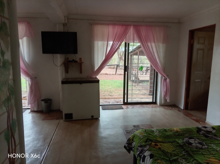 4 Bedroom Property for Sale in Buffelspoort Eco Estate Limpopo