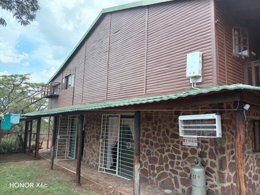 4 Bedroom Property for Sale in Buffelspoort Eco Estate Limpopo