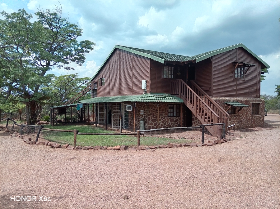 4 Bedroom Property for Sale in Buffelspoort Eco Estate Limpopo