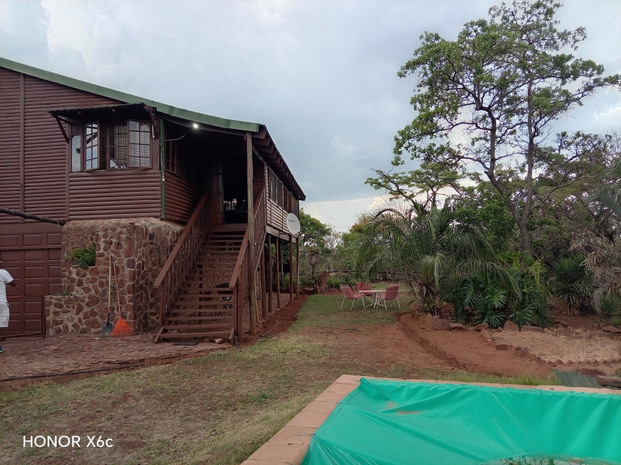 4 Bedroom Property for Sale in Buffelspoort Eco Estate Limpopo