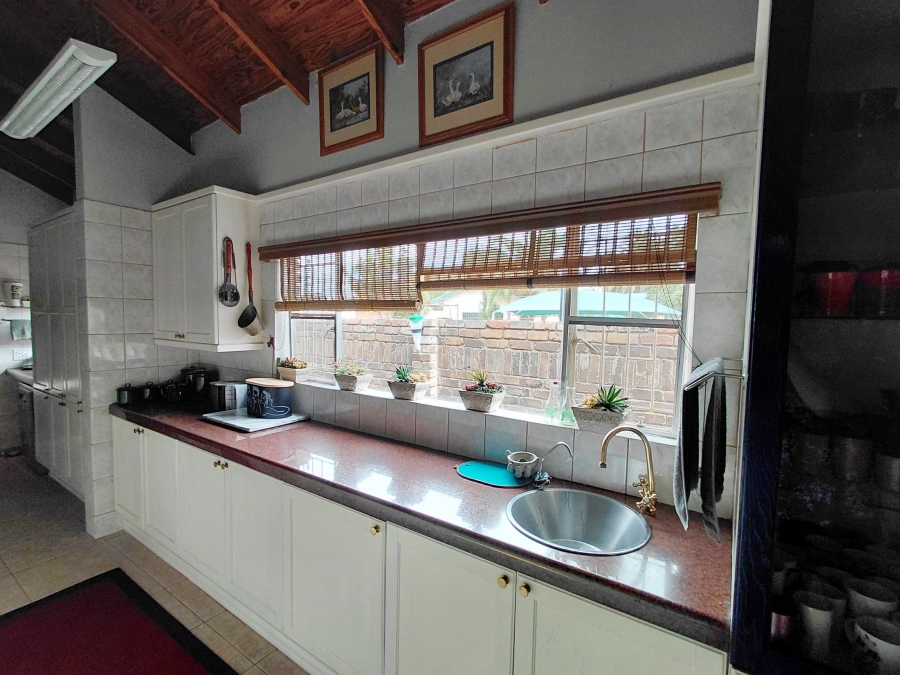5 Bedroom Property for Sale in Bendor Limpopo