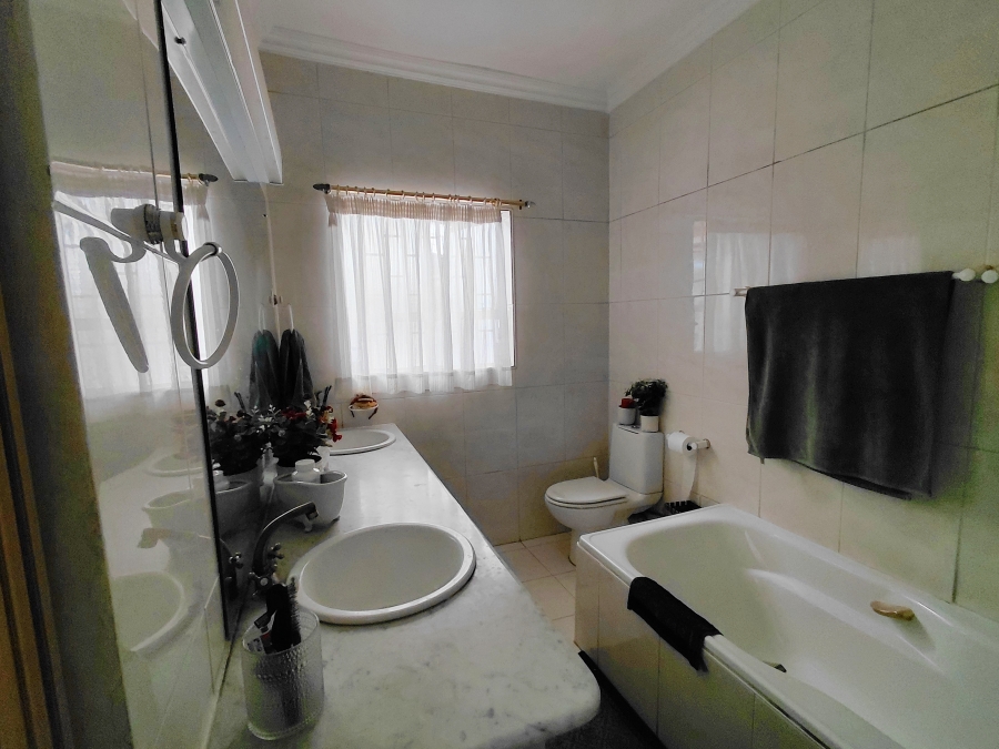 5 Bedroom Property for Sale in Bendor Limpopo