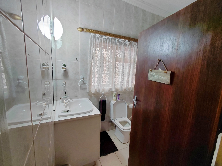 5 Bedroom Property for Sale in Bendor Limpopo