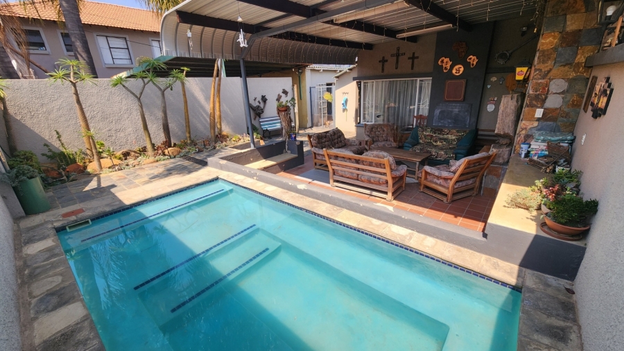 6 Bedroom Property for Sale in Polokwane Central Limpopo