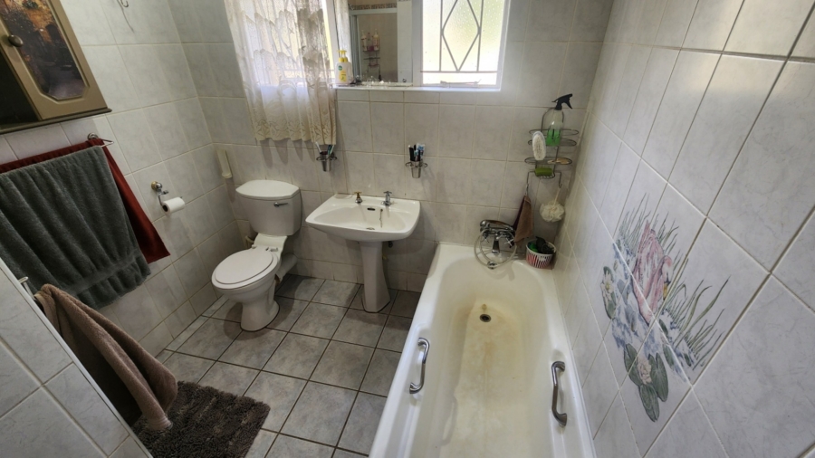 6 Bedroom Property for Sale in Polokwane Central Limpopo