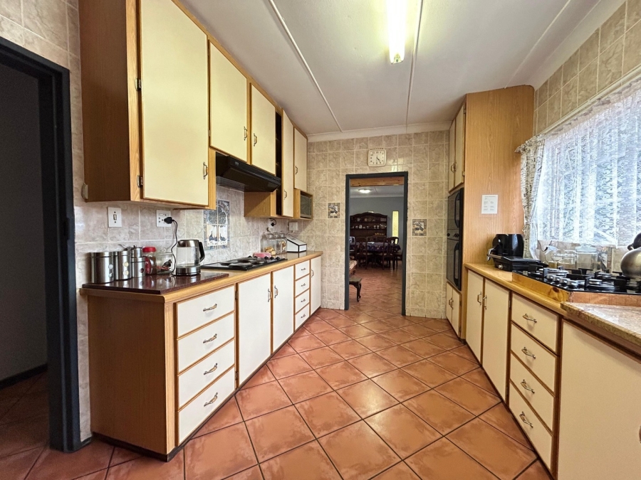 5 Bedroom Property for Sale in Impala Park Limpopo