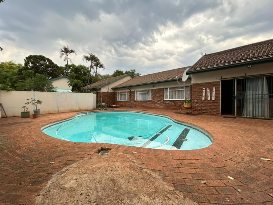 5 Bedroom Property for Sale in Impala Park Limpopo