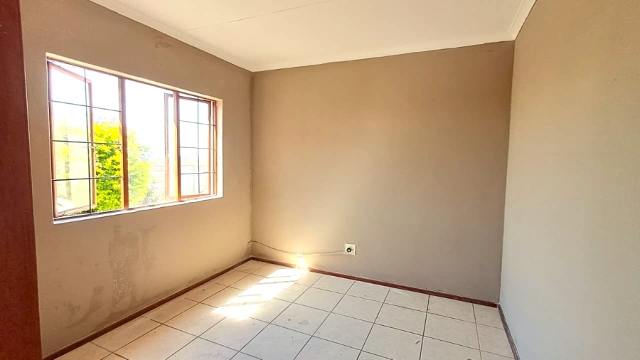 To Let 3 Bedroom Property for Rent in Bendor Limpopo
