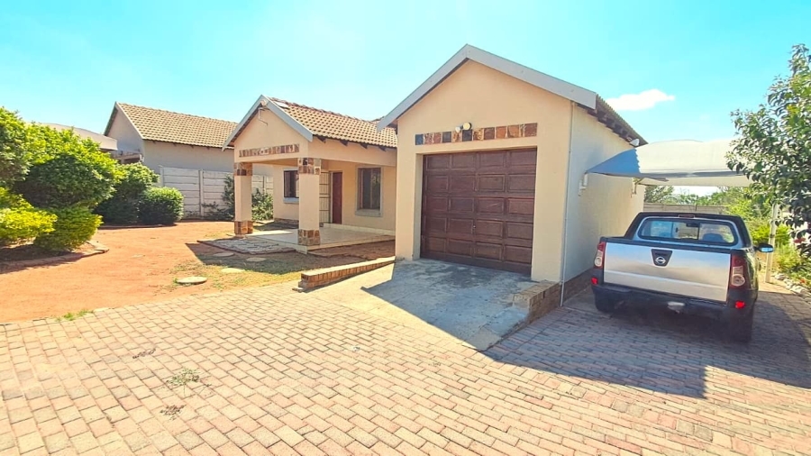 To Let 3 Bedroom Property for Rent in Bendor Limpopo
